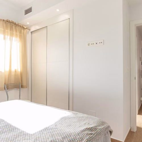 2 Bedrooms Apartment on the 4th Floor with communal Pool, Lift Access , Parking and Terrace_TORREVIEJA