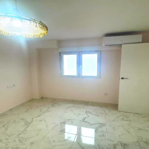 3 Bedrooms Reformed Apartment with Lift Access on 1st Floor, 500m to the Beach_TORREVIEJA