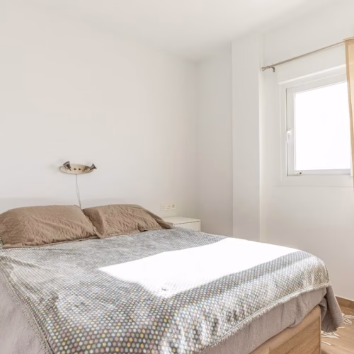 2 Bedrooms Apartment on the 4th Floor with communal Pool, Lift Access , Parking and Terrace_TORREVIEJA