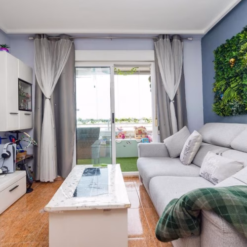 2 Bedrooms Apartment on 4th Floor with Lift Access, comm. Pool and 2 Parking spaces_TORREVIEJA