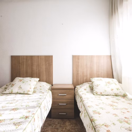 2 Bedrooms PentHouse in 5th Floor with Lift Access, Terrace and Garage, 100m to the Beach_TORREVIEJA
