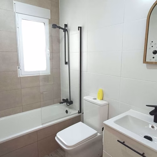 2 Bedrooms Modernized Detached Villa with comm. Pool and Off-Road Parking_BENIMAR_ROJALES