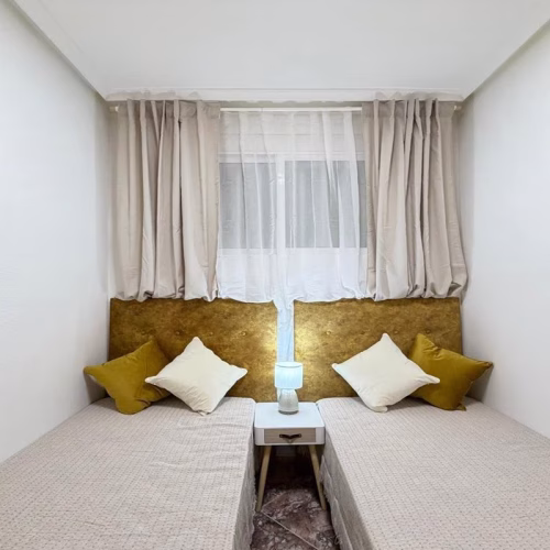 2 Bedrooms Renovated Apartment on 3rd Floor with Lift Access and Terrace, 300m to the Beach_TORREVIEJA