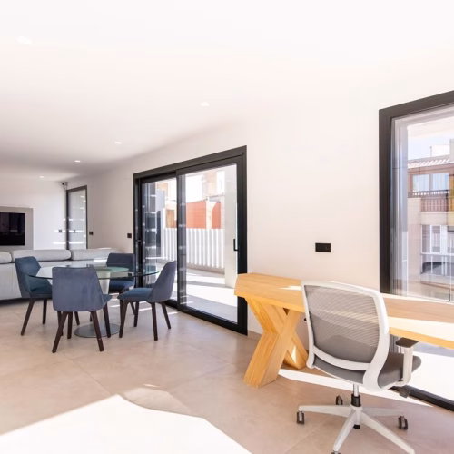 3 Bedrooms Penthouse (5th Floor) with Private Lift Access, L-shaped Terrace, Top Terrace, Storage room and Garage_TORREVIEJA_CENTRE