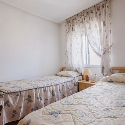 3 Bedrooms Apartment on 2nd Floor with Lift Access, close to Amenities and Beach_TORREVIEJA