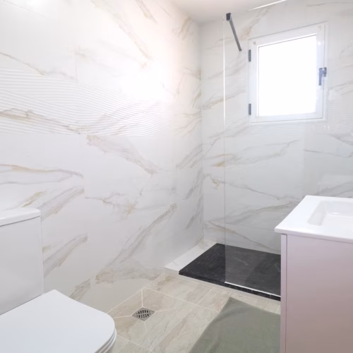 3 Bedrooms Quad-style Villa with comm. Pool, Off-road Parking and Solarium_TORREVIEJA