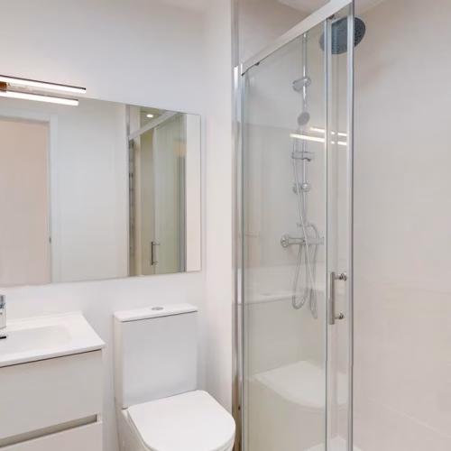 2 Bedrooms Modern reformed Ground Floor Apartment with Storage, Front and Rear Terrace_VILLAMARTIN