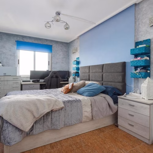 2 Bedrooms Apartment on 4th Floor with Lift Access, comm. Pool and 2 Parking spaces_TORREVIEJA