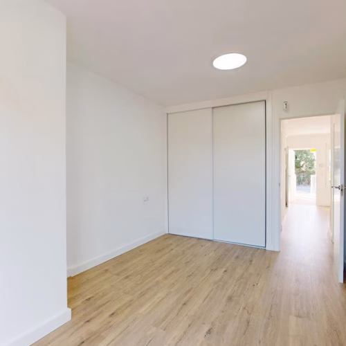 2 Bedrooms Modern reformed Ground Floor Apartment with Storage, Front and Rear Terrace_VILLAMARTIN