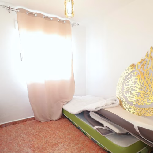 3 Bedrooms Quad-style Villa with comm. Pool, Off-road Parking and Solarium_TORREVIEJA