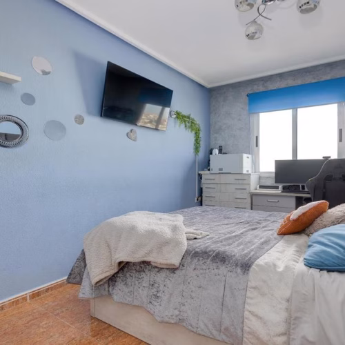 2 Bedrooms Apartment on 4th Floor with Lift Access, comm. Pool and 2 Parking spaces_TORREVIEJA