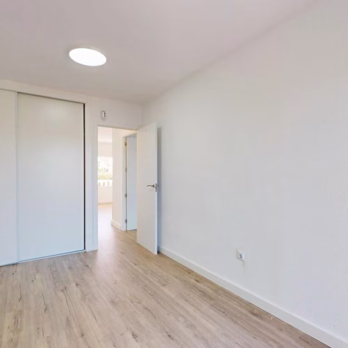2 Bedrooms Modern reformed Ground Floor Apartment with Storage, Front and Rear Terrace_VILLAMARTIN