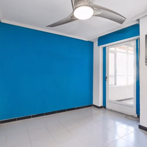 1 Bedroom Apartment on the 2nd Floor with Lift Access, comm. Pool and Glazed-in terrace, 250m to the Beach_TORREVIEJA