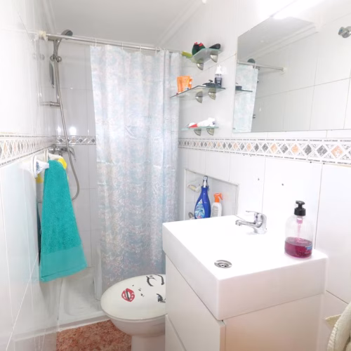 3 Bedrooms Quad-style Villa with comm. Pool, Off-road Parking and Solarium_TORREVIEJA