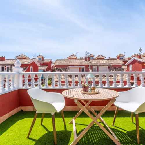 3 Bedrooms Semi-Detached TownHouse with comm. Pool and Off-road Parking_VILLAMARTIN