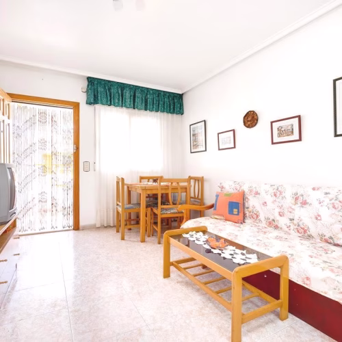 3 Bedrooms Top Floor Apartment with comm. Pool, Tennis, Storage and Solarium_TORREVIEJA
