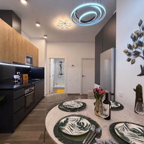 2 Bedrooms Renovated Ground floor Apartment with Glazed-in Terrace and 205m2 Basement, 200m to the Port_TORREVIEJA