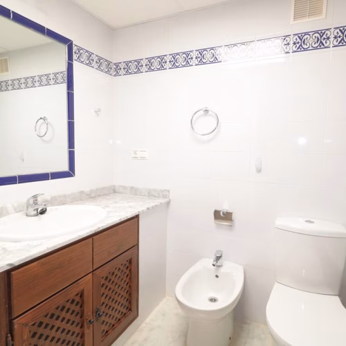 2 Bedrooms Apartment on 13th-Floor with comm. Pool and Sea Views Terrace, 250m to the Beach_TORREVIEJA