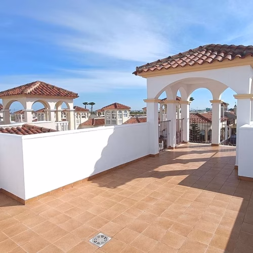 2 Bedrooms Renewed Detached Villa with comm. Pool, Off-road Parking, Terrace and Solarium_LO CRISPIN_ALGORFA