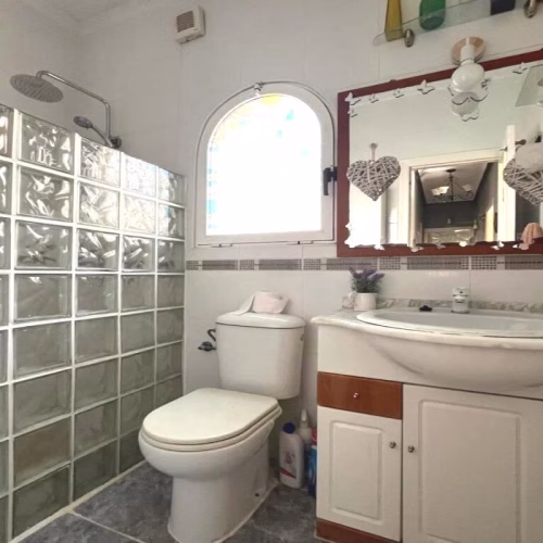 3 Bedrooms Detached Villa with comm. Pool, Parking and Solarium_LO CRISPIN_ALGORFA