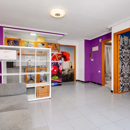 1 Bedroom Apartment on the 2nd Floor with Lift Access, comm. Pool and Glazed-in terrace, 250m to the Beach_TORREVIEJA