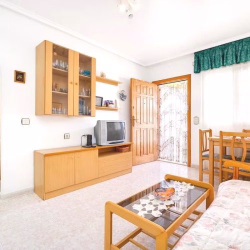 3 Bedrooms Top Floor Apartment with comm. Pool, Tennis, Storage and Solarium_TORREVIEJA