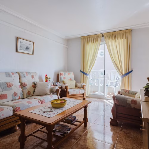 3 Bedrooms Apartment on 2nd Floor with Lift Access, close to Amenities and Beach_TORREVIEJA