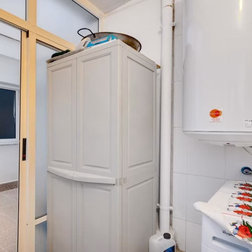 3 Bedrooms Apartment on 1st Floor with Lift Access, Terrace and Underground Parking, 200m to the Beach_TORREVIEJA