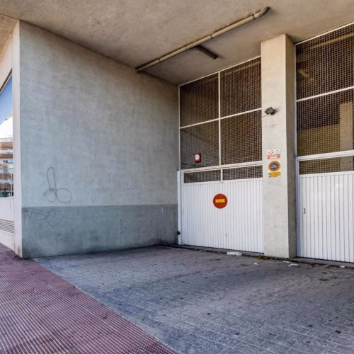 2 Bedrooms Apartment on 4th Floor with Lift Access, comm. Pool and 2 Parking spaces_TORREVIEJA