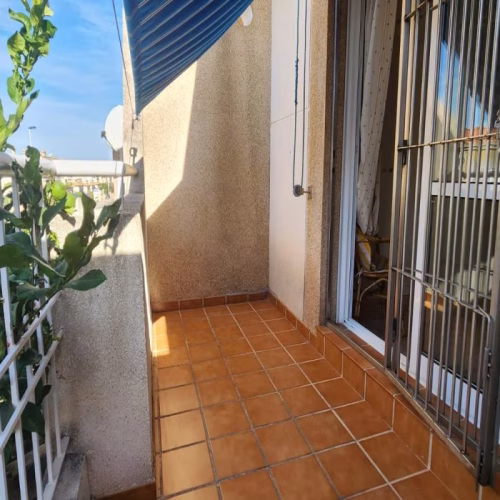3 Bedrooms TownHouse with comm. Pool, Parking, Terrace and Courtyard, 1.5Km to the Sea_TORREVIEJA