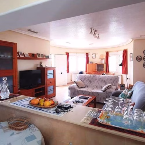 4 Bedrooms Country Villa with Pool, Garage, Carport, Outside BBQ/Kitchen and Solarium_CATRAL