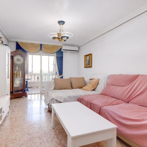 3 Bedrooms Apartment on 1st Floor with Lift Access, Terrace and Underground Parking, 200m to the Beach_TORREVIEJA