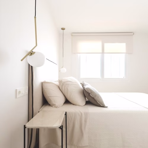 3 Bedrooms Renovated Beach Front Apartment on 7th Floor with comm. Pool and Lift Access_TORREVIEJA