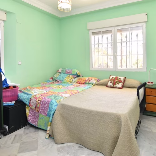 7 Bedrooms Executive Villa with Pool, 3-car Carport and converted Underbuild_ELCHE