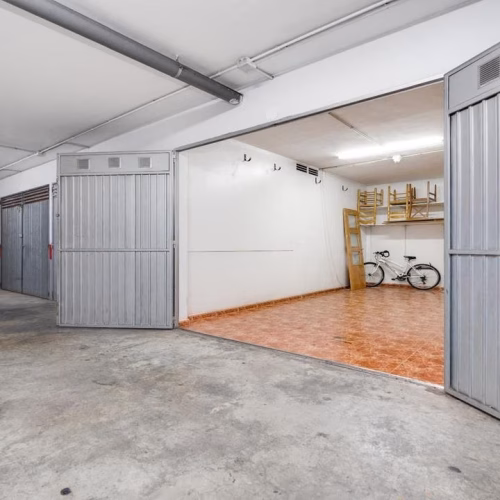 3 Bedrooms Apartment on 1st Floor with Lift Access, Terrace and Underground Parking, 200m to the Beach_TORREVIEJA