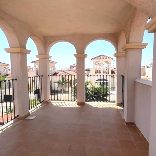 3 Bedrooms Detached Villa with comm. Pool, Parking and Solarium_LO CRISPIN_ALGORFA