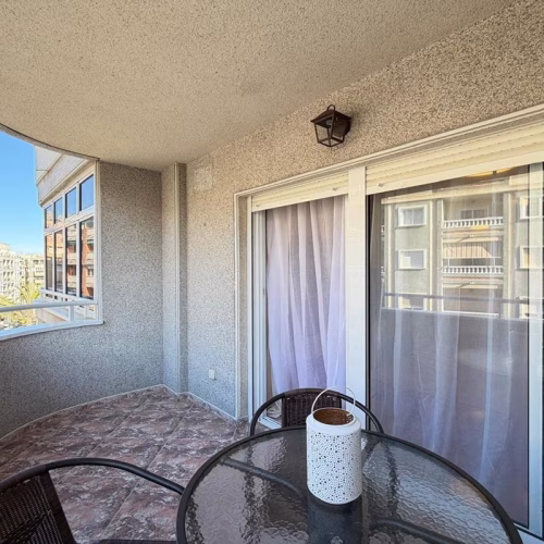 2 Bedrooms Renovated Apartment on 3rd Floor with Lift Access and Terrace, 300m to the Beach_TORREVIEJA