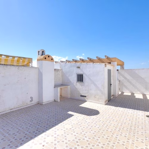 3 Bedrooms Top Floor Apartment with comm. Pool, Tennis, Storage and Solarium_TORREVIEJA