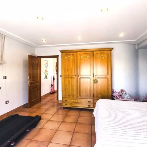 6 Bedrooms Town centre Villa with Garage, Courtyard, BBQ and Terrace_BIGASTRO