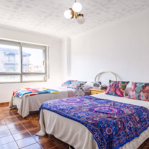 2 Bedrooms Renovated Beach Apartment on 4th-Floor with Lift Access and Terrace_TORREVIEJA