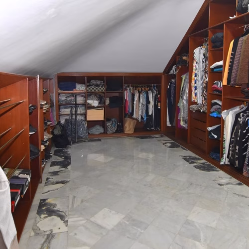 7 Bedrooms Executive Villa with Pool, 3-car Carport and converted Underbuild_ELCHE