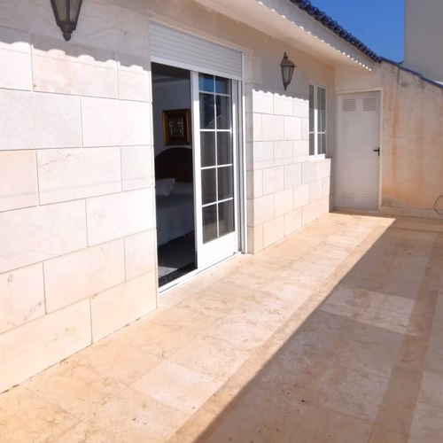 7 Bedrooms Executive Villa with Pool, 3-car Carport and converted Underbuild_ELCHE