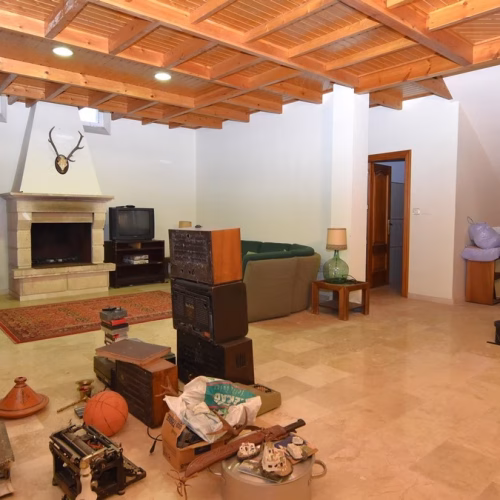 7 Bedrooms Executive Villa with Pool, 3-car Carport and converted Underbuild_ELCHE
