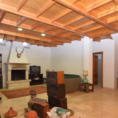 7 Bedrooms Executive Villa with Pool, 3-car Carport and converted Underbuild_ELCHE